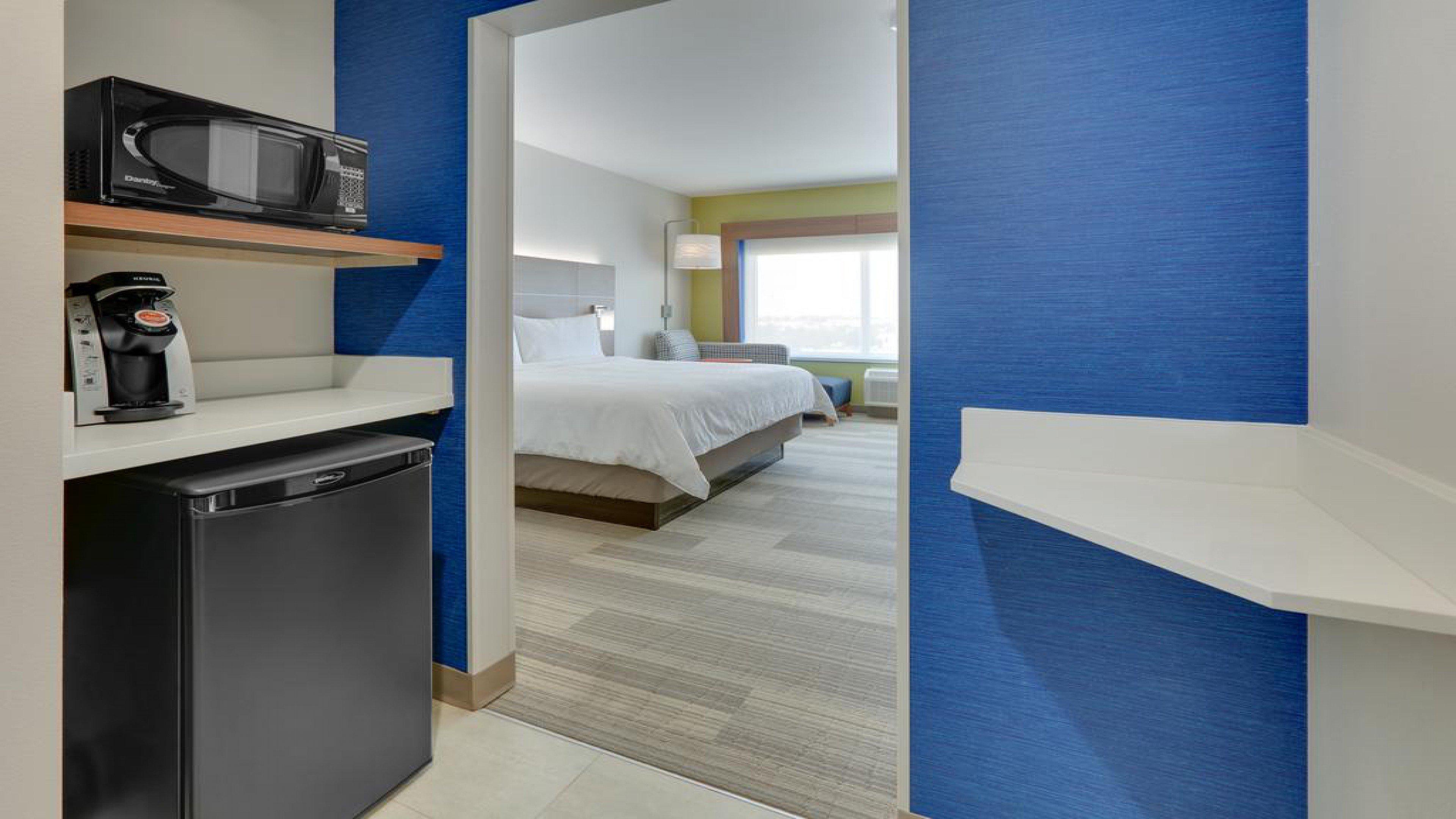 Holiday Inn Express Hotel & Suites Mount Pleasant By Ihg Екстериор снимка