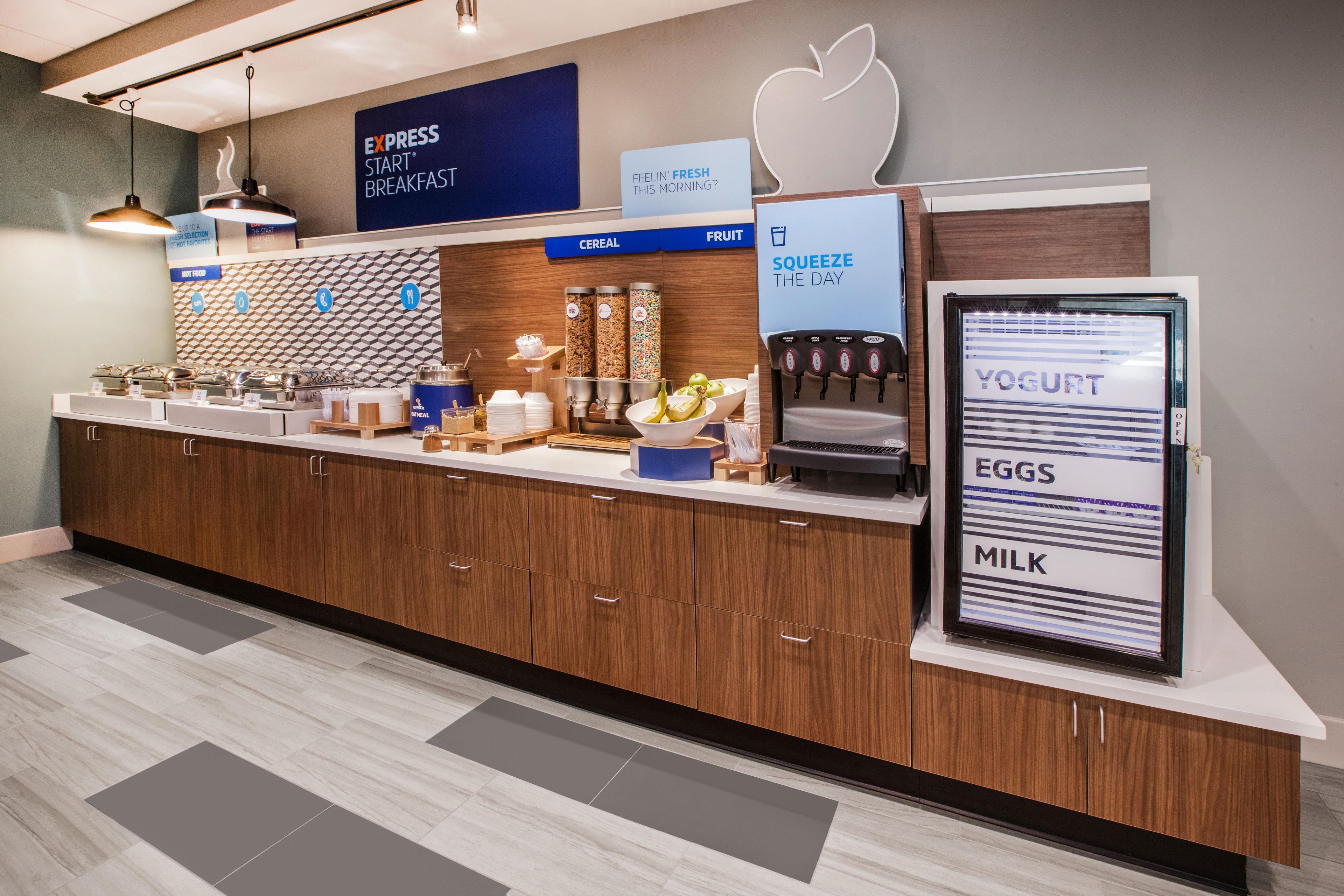 Holiday Inn Express Hotel & Suites Mount Pleasant By Ihg Екстериор снимка